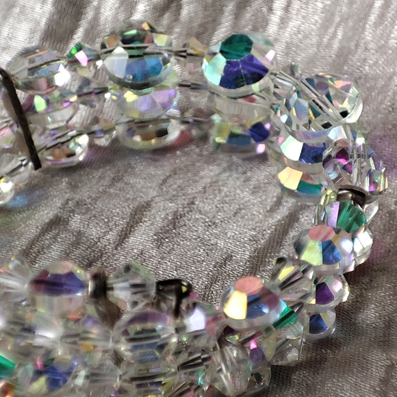 Triple Strand Vintage Memory Wire Crystal Clear Aurora Borealis Bracelet Small - Picture 4 of 12